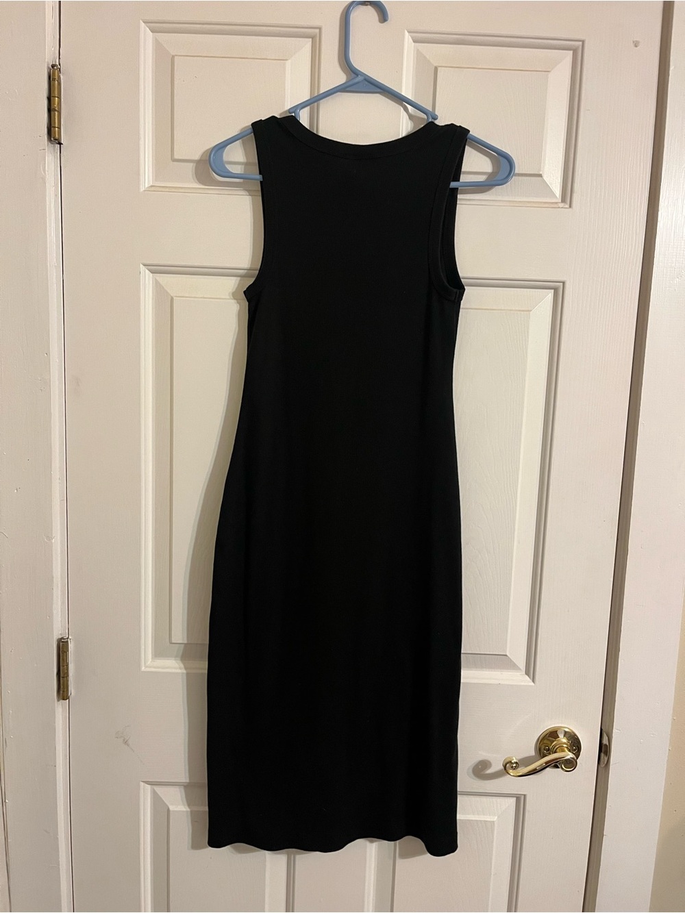 Black Ribbed Maxi Universal Thread Dress - Picture 3 of 3